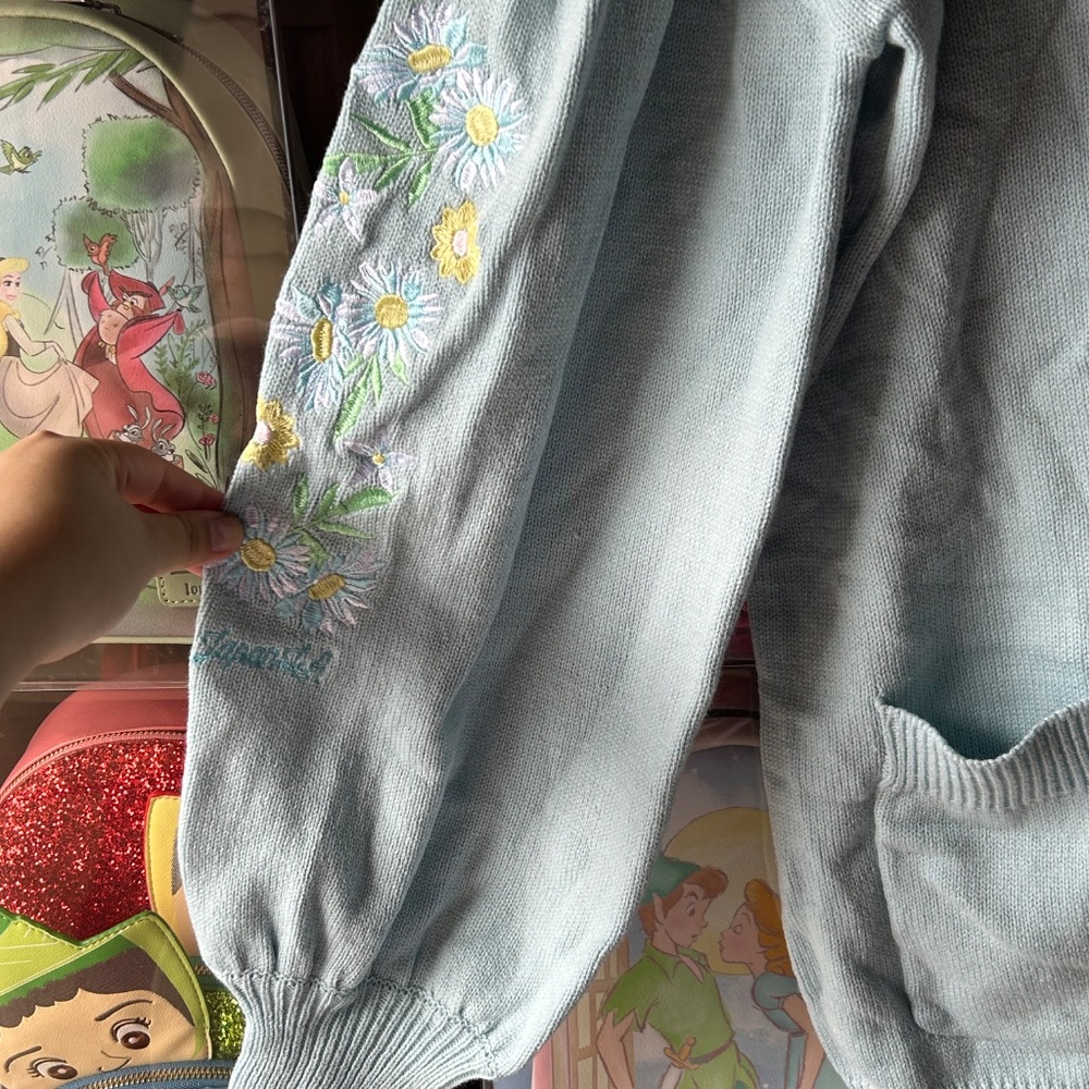 Sanrio Japan LA Cinnamoroll Floral Embroidered Cardigan Women Medium - Picture 7 of 11